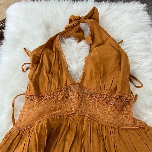 Nasty Gal Lace Insert Halter Neck Mini Skater Dress - Picture 6 of 8